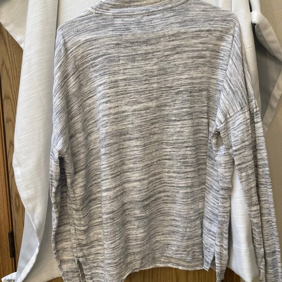 Heather Turtleneck Lightweight Sweater - Picture 2 of 3